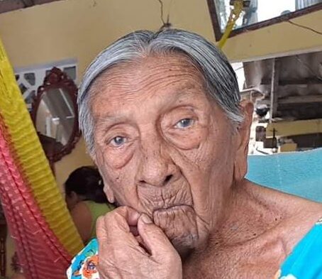 Adulto Mayor de 103 años festeja el 10 de mayo