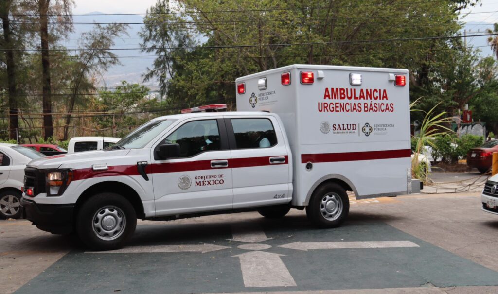 Dota la Beneficencia Pública Nacional de  ambulancia para Urgencias Básicas al sector Salud Guerrero