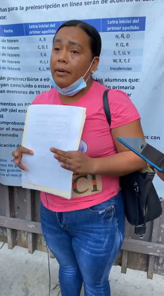 En Chilpancingo… Exigen a la SEG actuar en el caso de la alumna golpeada afuera de su escuela