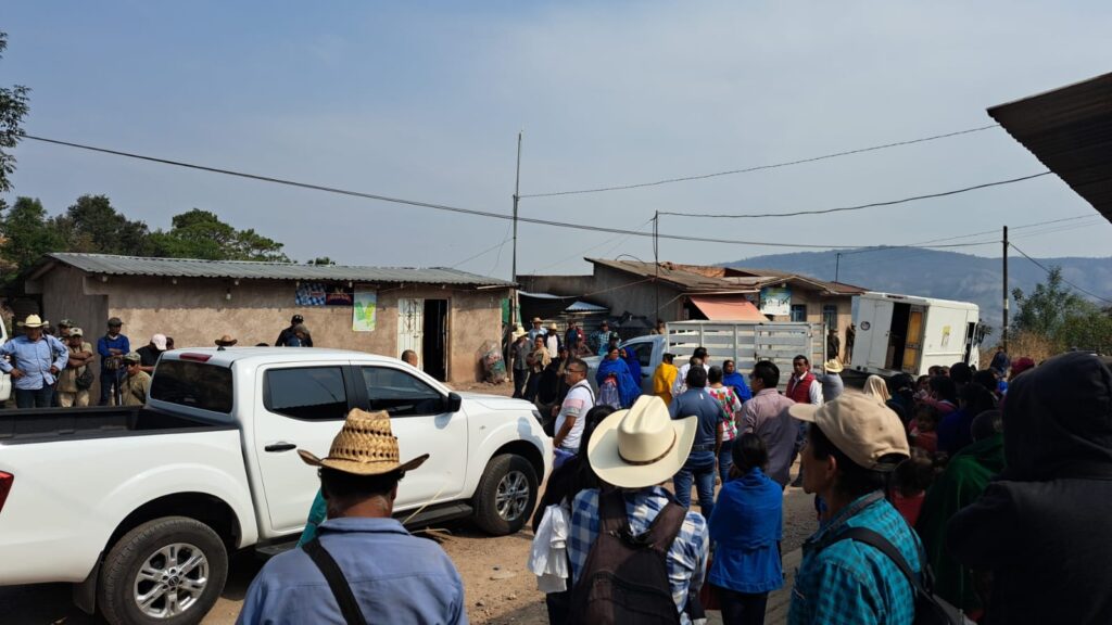 En Chilapa… Retienen indígenas cinco horas al alcalde Aldy Esteban, colaboradores y preventivos