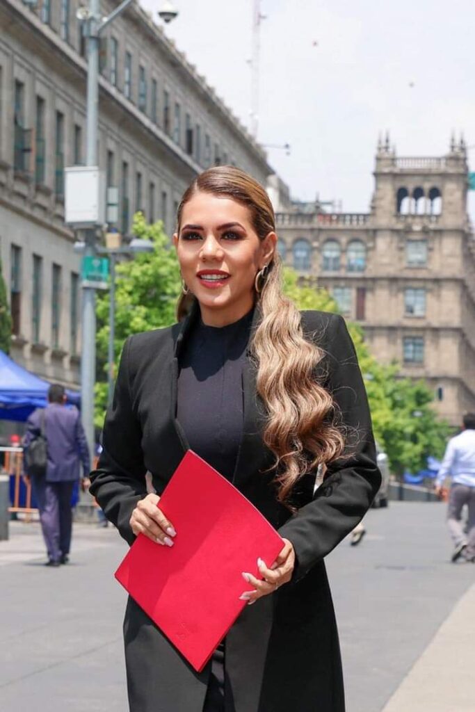 Participa Evelyn Salgado en reunión con el presidente lópez obrador junto a las y los gobernadores del país