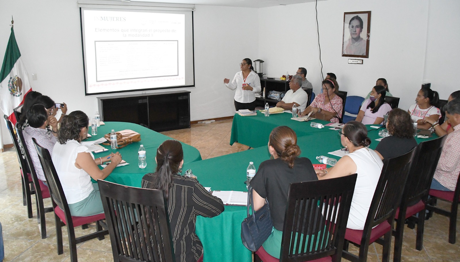 Preside titular de la Semujer reunión con 11 municipios beneficiados con el PROABIM