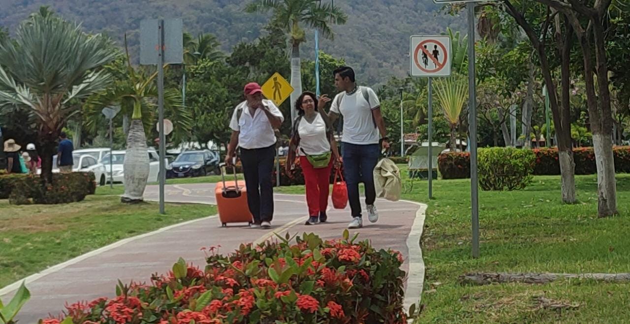 Suspensión de clases por día del maestro se convirtió en puente de fin de semana