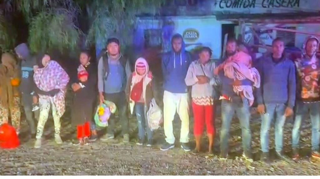Rescatan a 49 inmigrantes secuestrados en Nuevo León