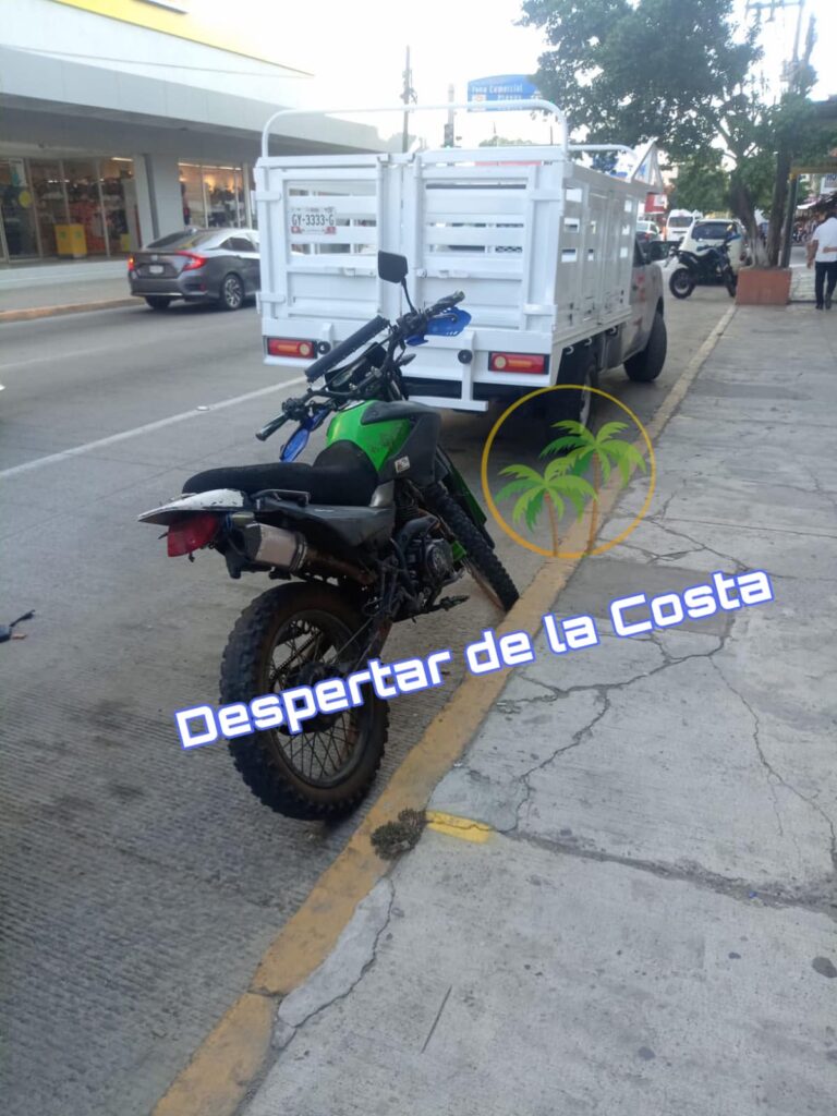 Sexagenario es arrollado por un motociclista en Zihuatanejo