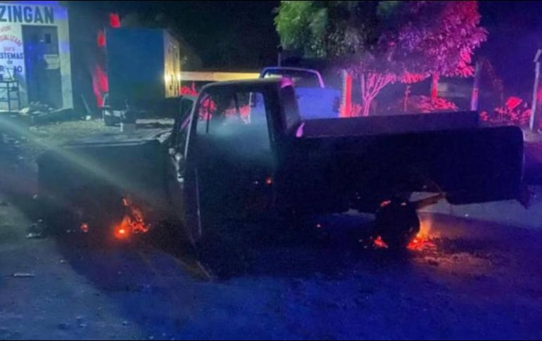 Ataques con drones ‘explosivos’ dejan un muerto y autos incendiados en Michoacán
