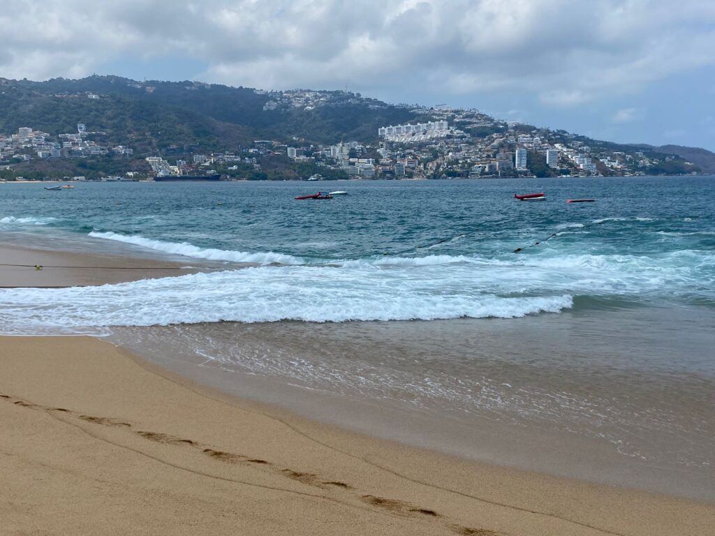 Alertan autoridades sobre regreso del fenómeno Mar de Fondo en Guerrero