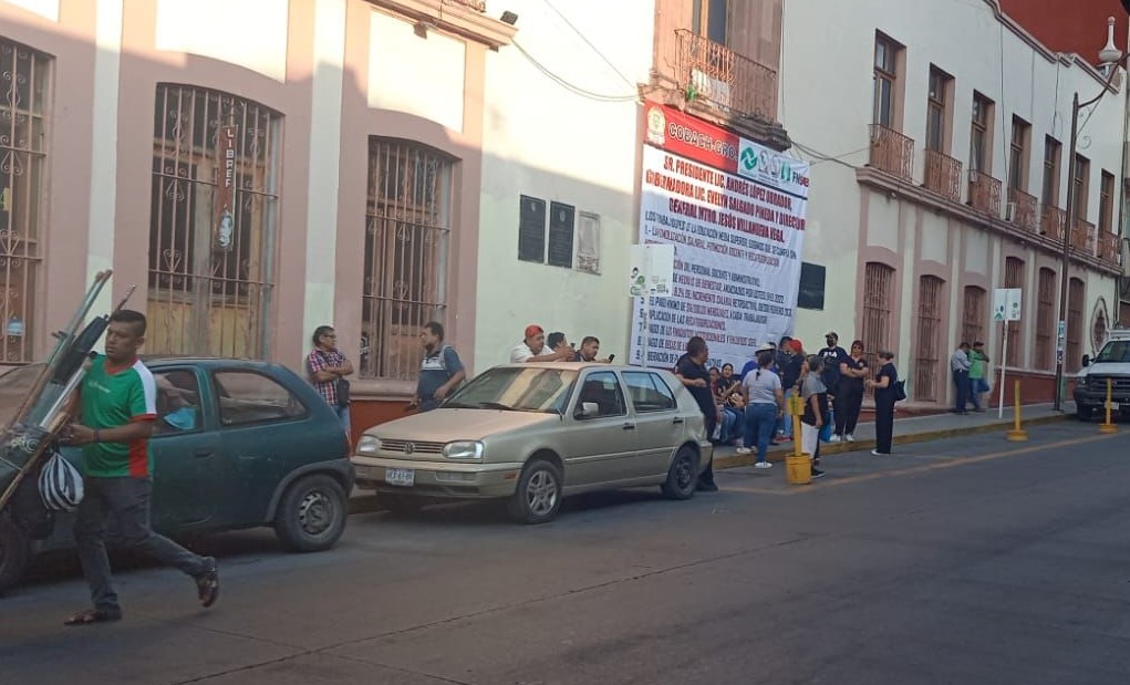Inician paro laboral trabajadores de 55 subsistemas del nivel Medio Superior 