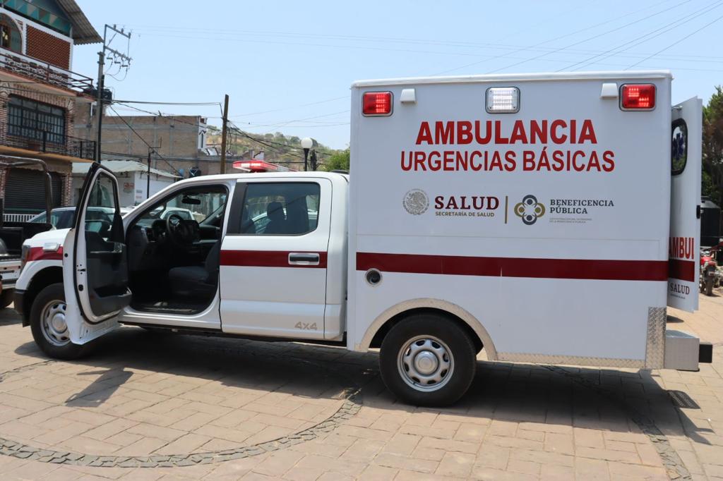 Recibe la sierra de Guerrero, dos ambulancias de urgencias básicas en beneficio de más de 50 mil habitantes