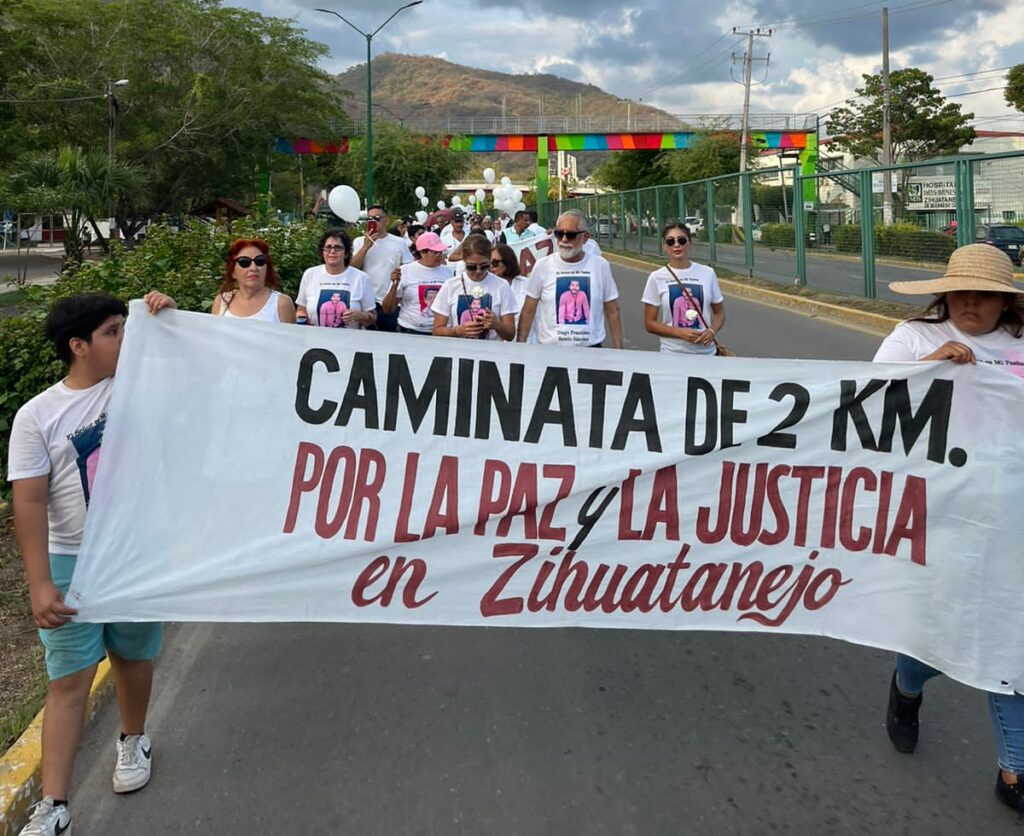 Marcha “Por la paz y la justicia” en Zihuatanejo