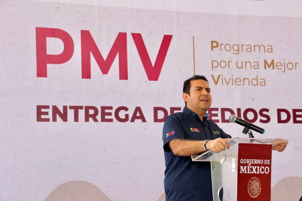 Presidente Jorge Sánchez Allec participa en entrega de apoyos federales para mejora de vivienda