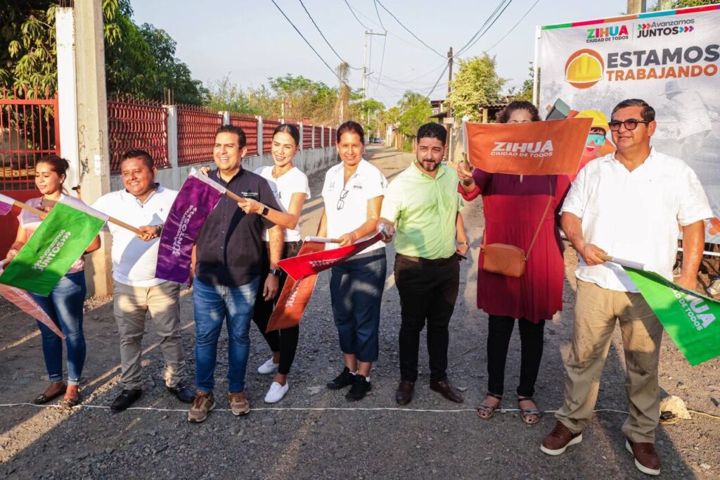 Gobierno de Zihuatanejo inicia construcción de calle Caoba en colonia arboledas de San José Ixtapa