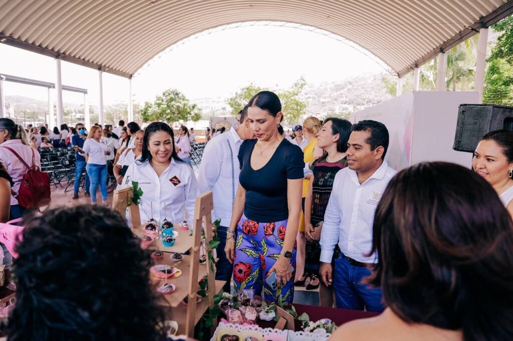 Lizette Tapia Castro reconoce que gobernadora Evelyn Salgado apoye con capacitación  a mujeres