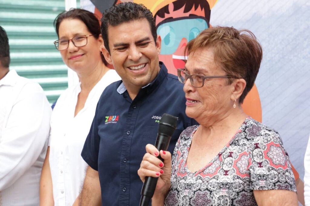 Alcalde Jorge Sánchez Allec inicia construcción de andador Bugambilias en colonia Los Pinos