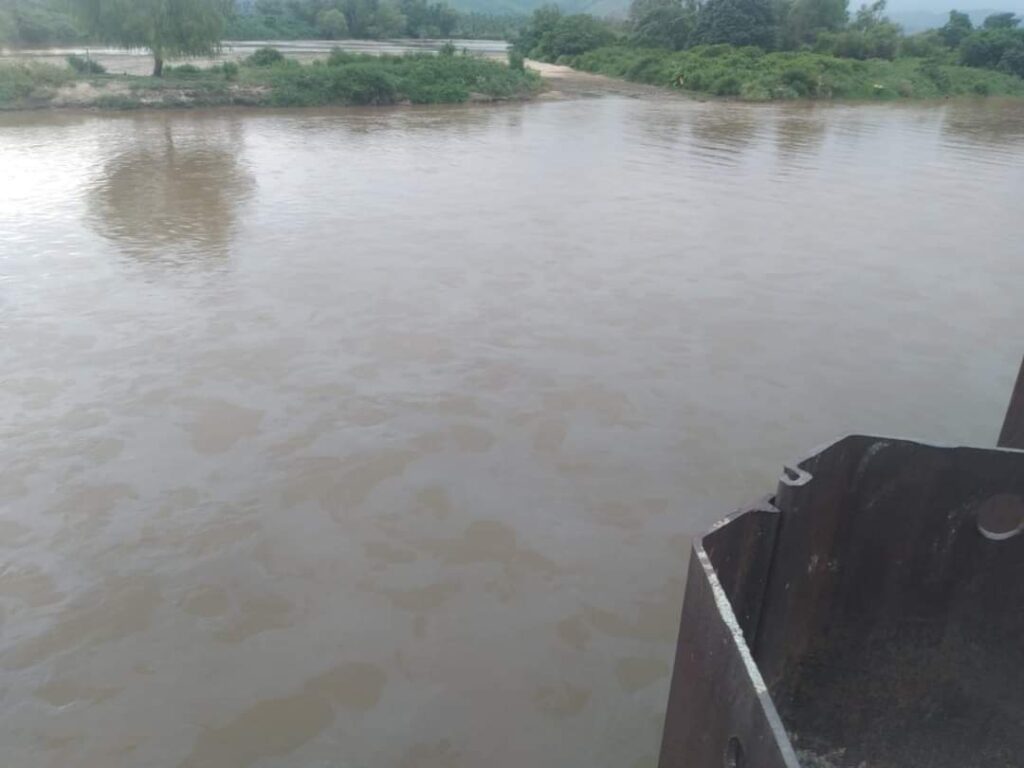 Reportan contaminación en río de Coyuca de Benítez