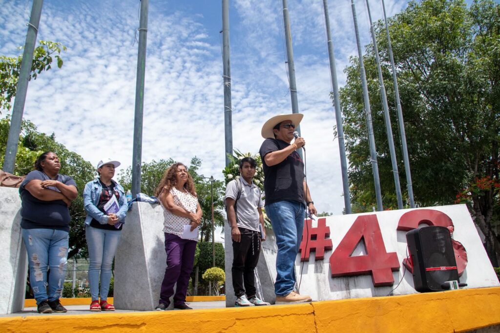Demandan a Andrés Manuel López Obrador que ya no proteja al Ejército