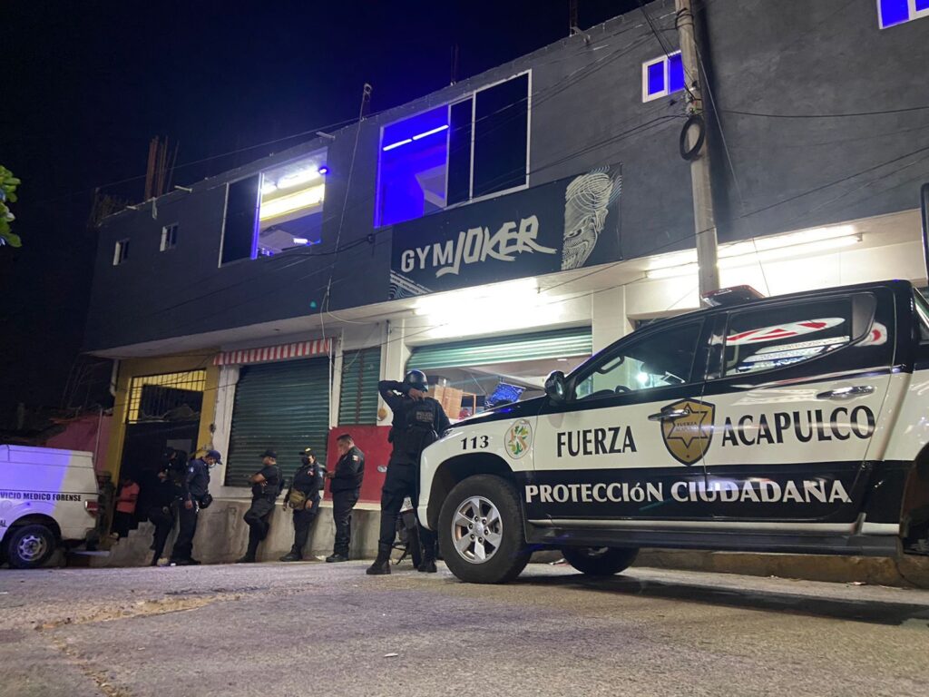 En la Alta Progreso de Acapulco… Irrumpen 3 armados al Gym Joker y ejecutan al dueño y dejan a otro herido