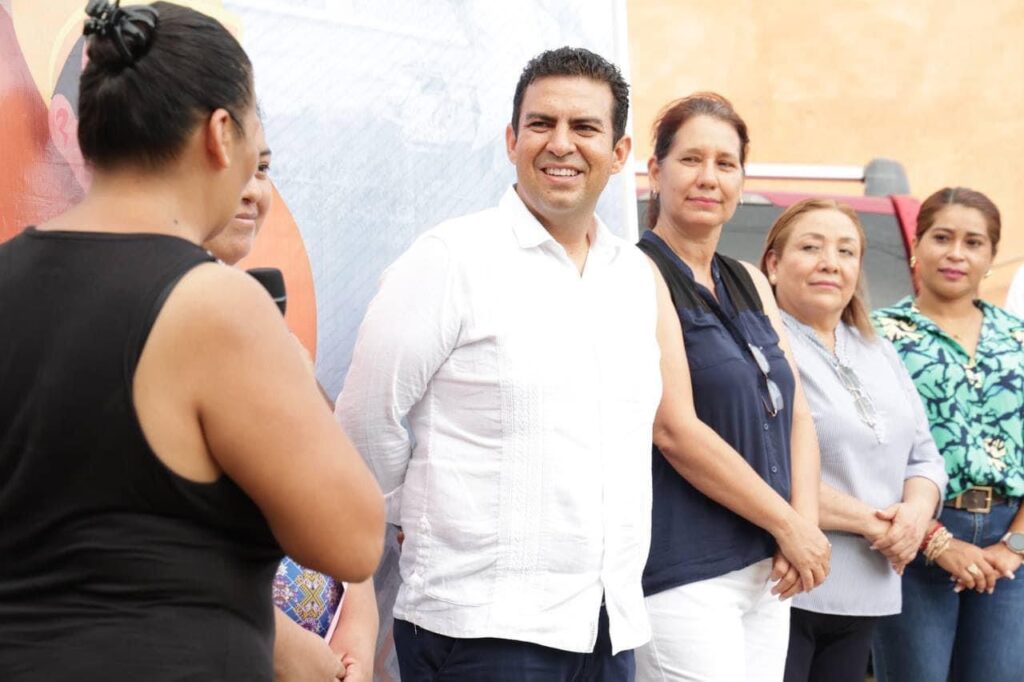 Presidente Jorge Sánchez Allec entrega nuevas obras en La Noria