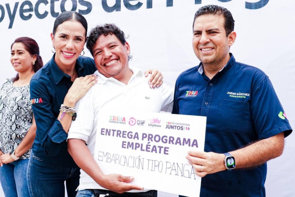 Más familias de Zihuatanejo se benefician con programa Empléate impulsado por Jorge Sánchez y Lizette Tapia