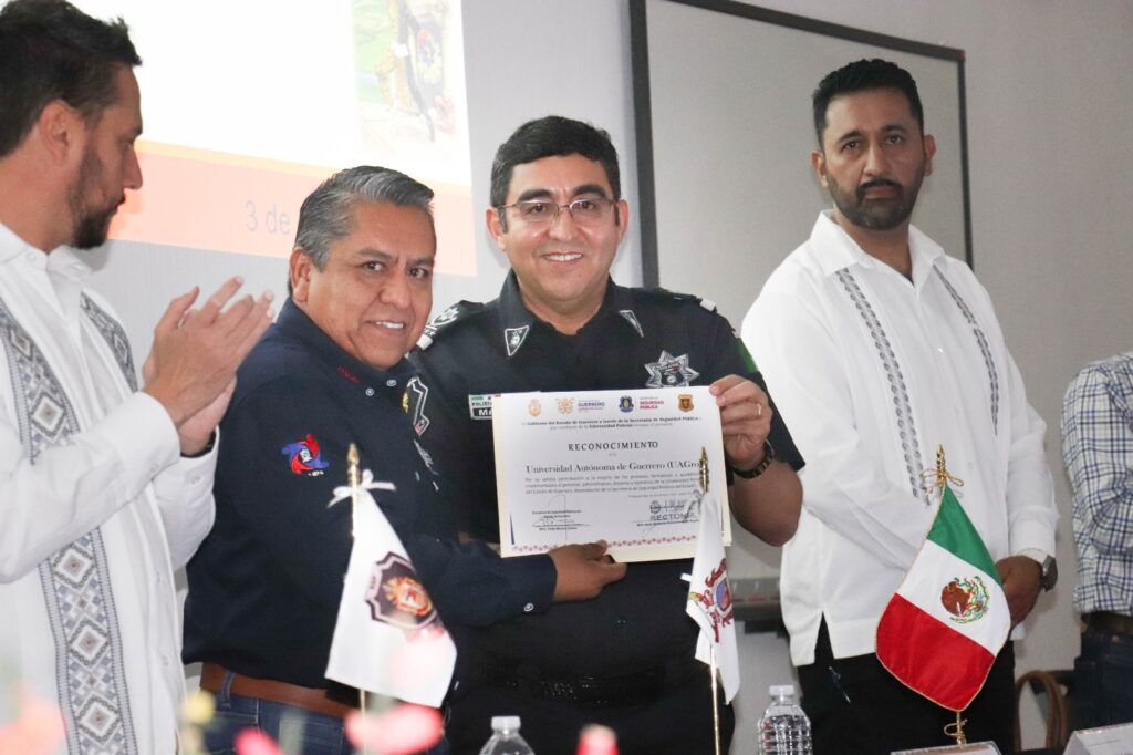 Impulsa el secretario de Seguridad Pública Estatal, Evelio Méndez Gómez estrategias para la profesionalización del personal