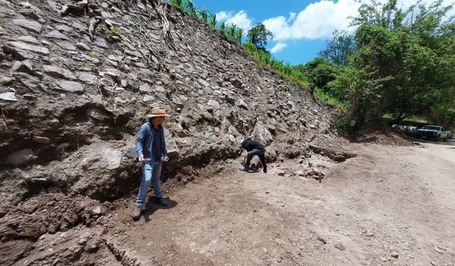 En ampliación de carretera en la Sierra de Guerrero… Descubre el INAH vestigios prehispánicos de tepuztecos