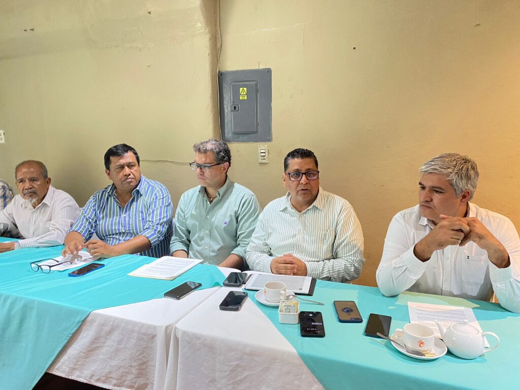 Promotores de Marcelo insisten en que Morena se dividirá si imponen al candidato a la Presidencia