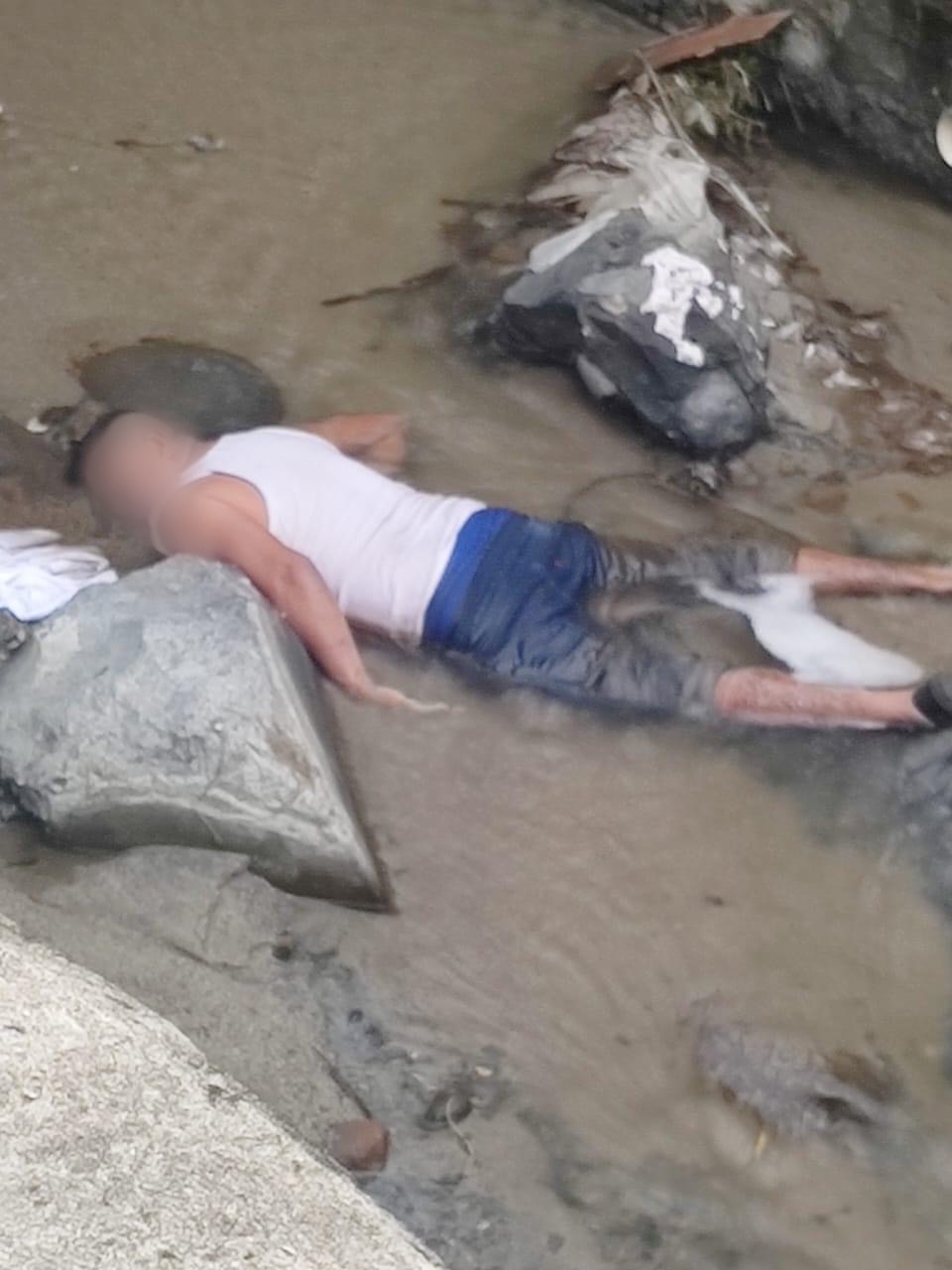 Encuentran un cuerpo sin vida en el arrollo cohetero en Atoyac