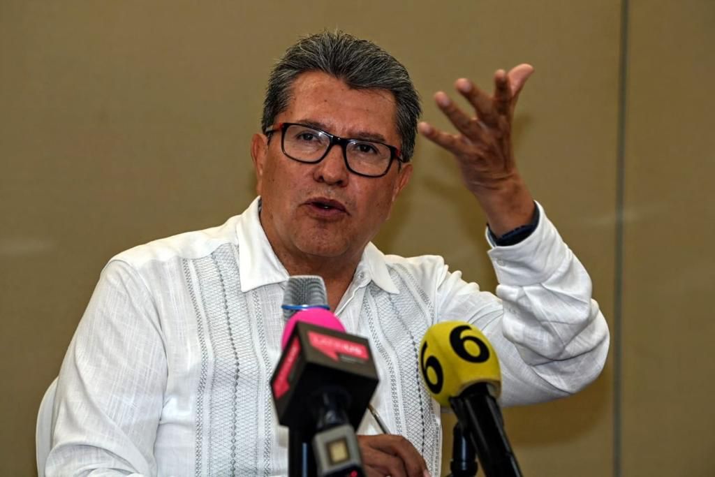 Combatir redes financieras de la delincuencia, debe ser parte de la estrategia: Ricardo Monreal