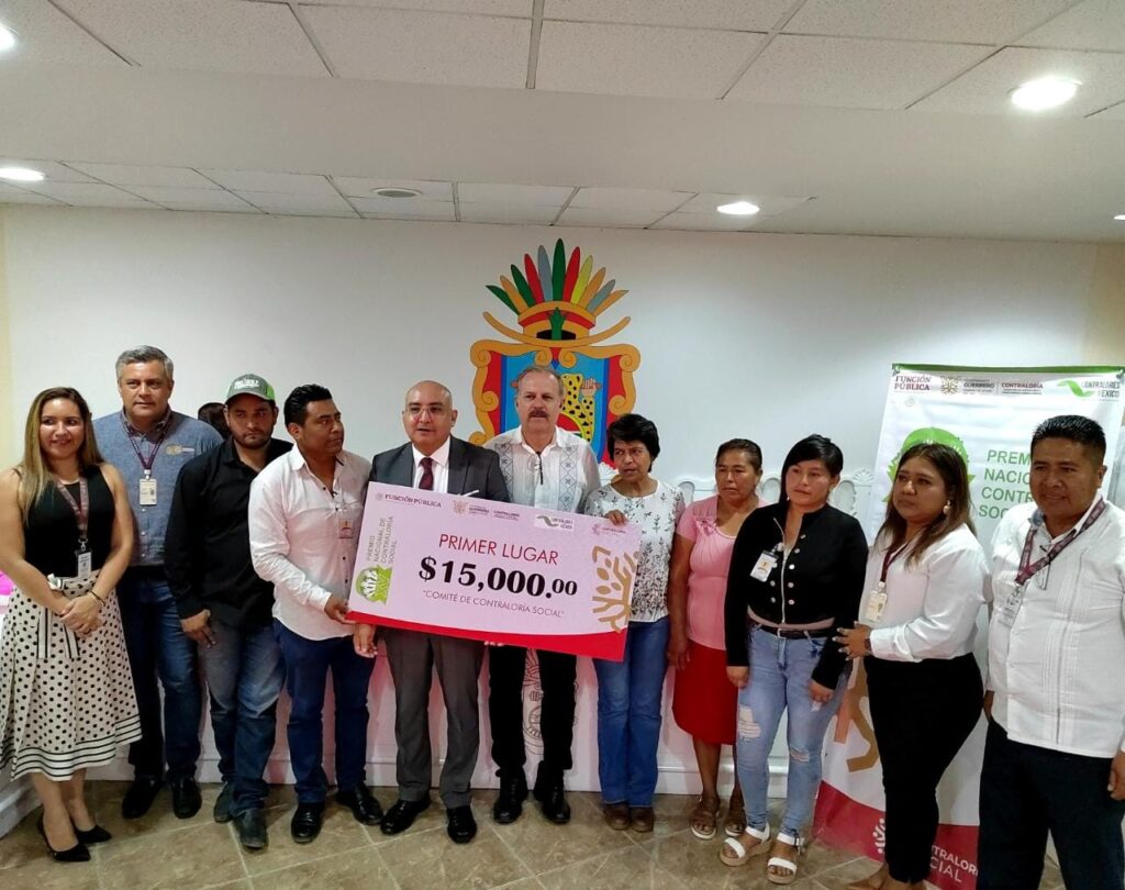 Premian en guerrero a ganadores del premio nacional de contraloría social 2023