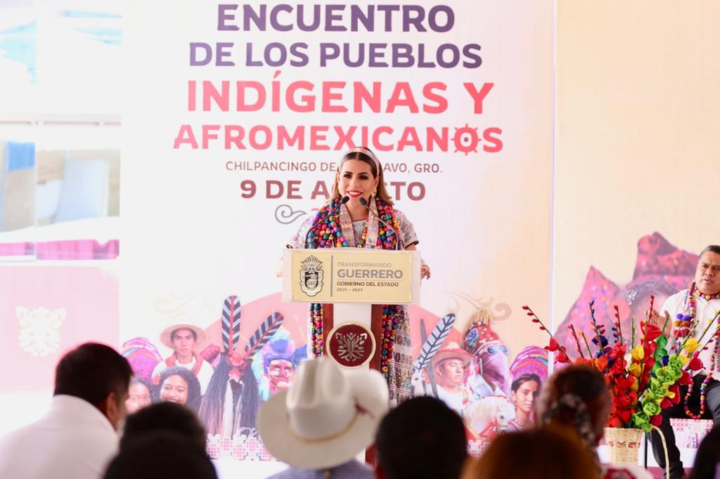 Refrenda Evelyn Salgado compromiso de fomentar valores, respeto cultural y la identidad de pueblos indígenas y afros de Guerrero