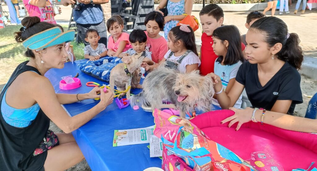 Concientizan a menores en el cuidado de mascotas