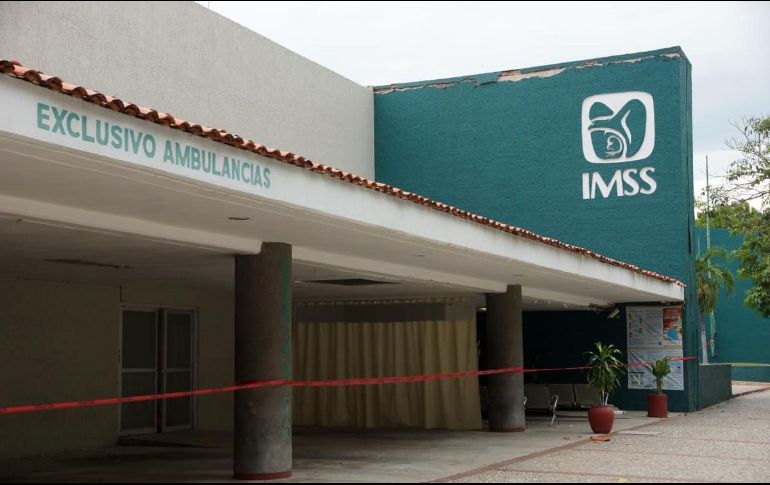 Rescatan a 7 personas atrapadas en elevador de IMSS Coahuila