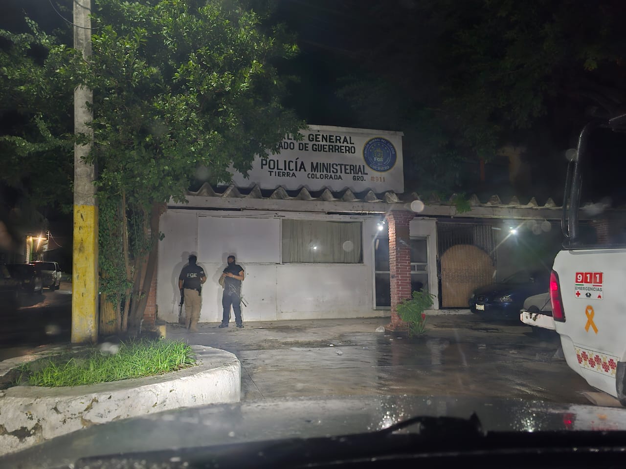 En ataque en Tierra Colorada… Matan al director de la Policía de R. Escuderoy a 3 elementos y dejan heridos a 4 agentes