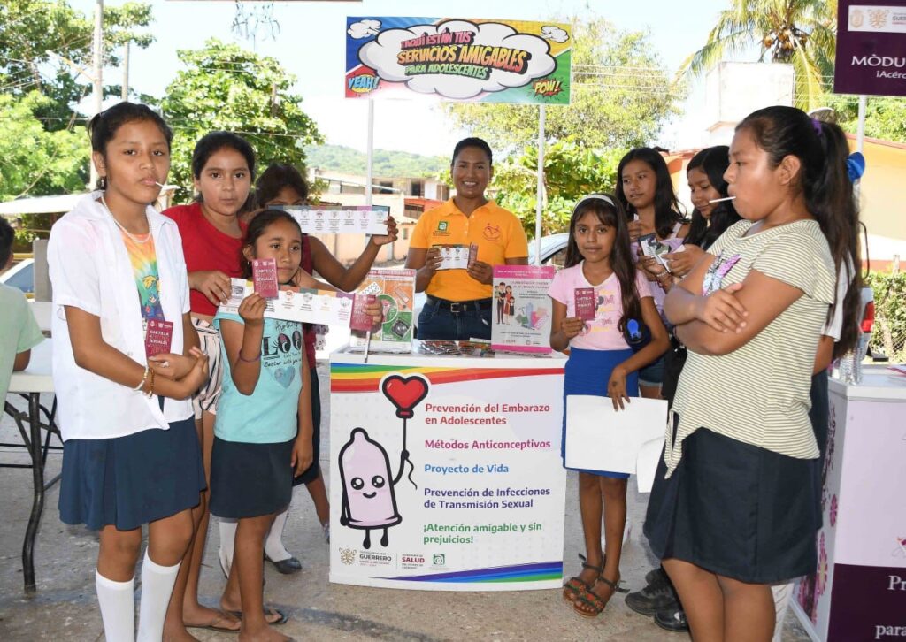 Semujer realiza feria de servicios para la justicia y el bienestar en Acalmani, municipio de Igualapa