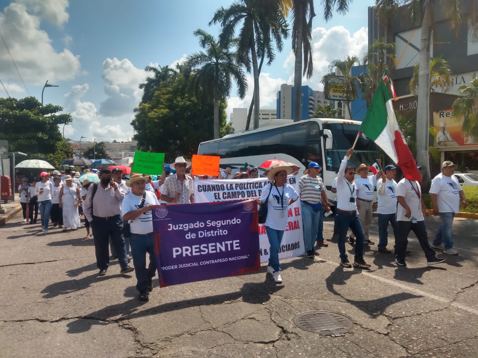 En Acapulco… Repudian en marcha cancelación de 13 fideicomisos al Poder Judicial federal