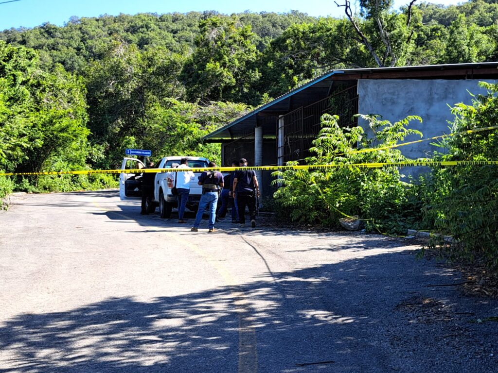 En Acapulco… Cubren con piedras los cuerpos y les cambian la ropa en fosas clandestinas