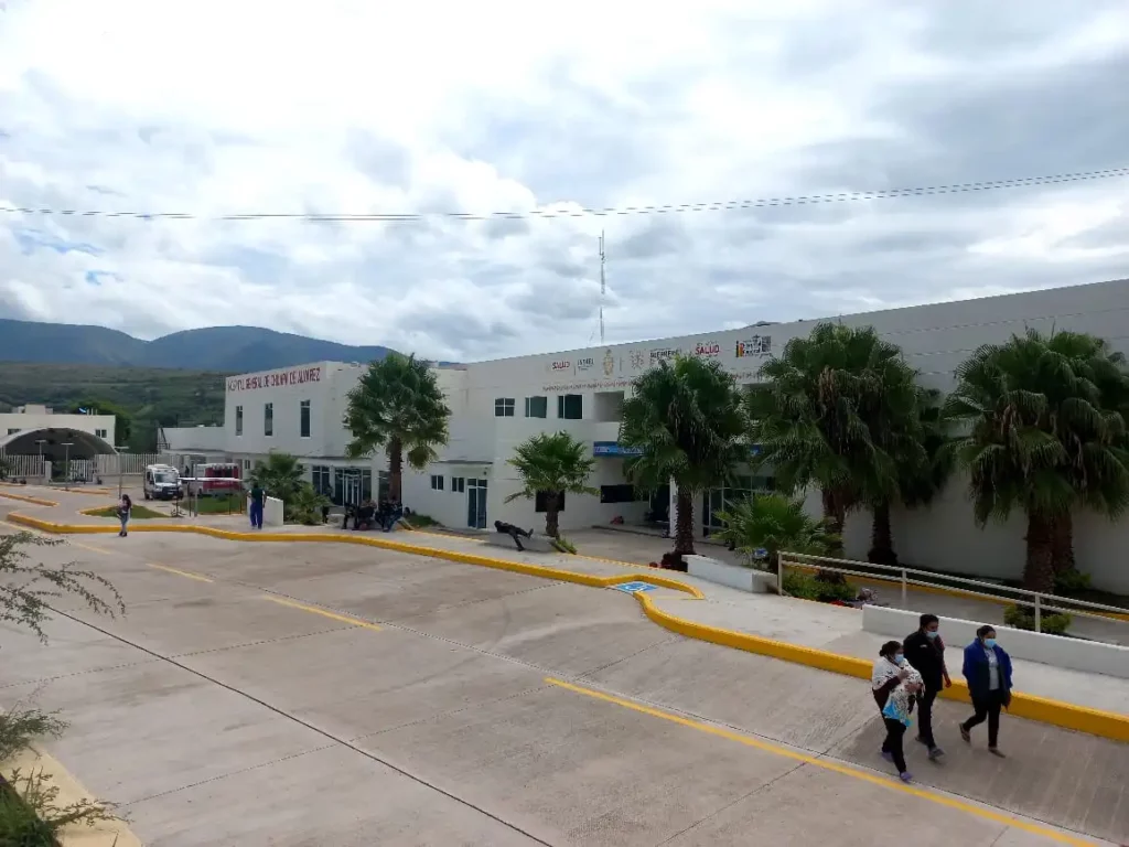Doce menores sufren intoxicación en escuela rural de Chilapa