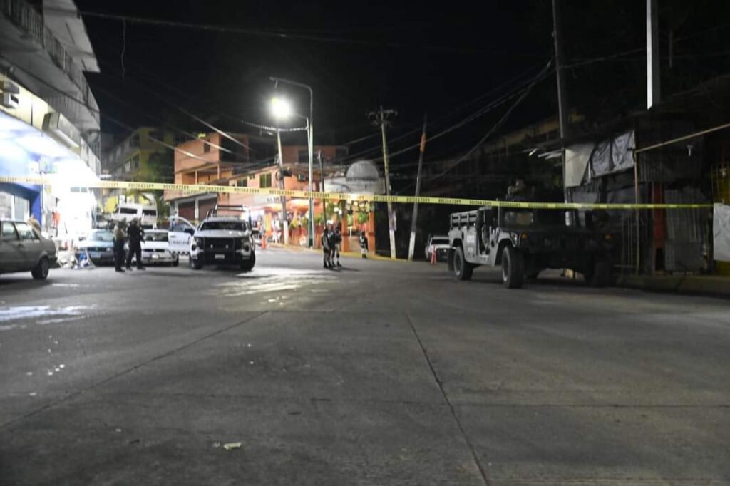 En Acapulco… Un hombre ejecutado a balazos en la tradicional zona de Caletilla