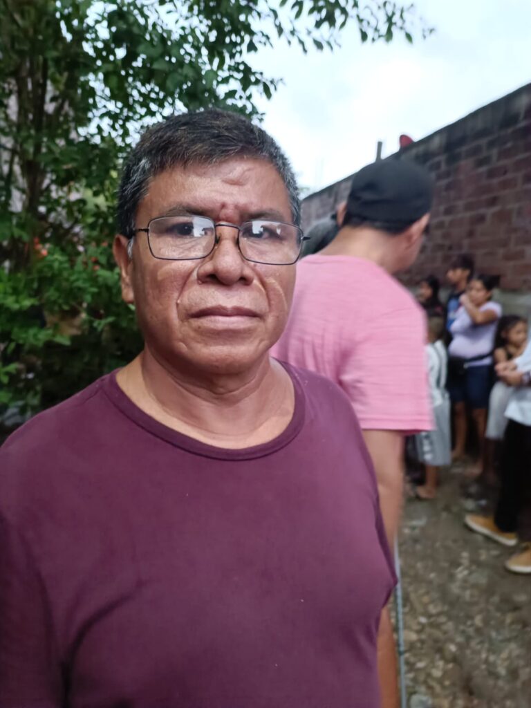 Artesanos esperan la llegada de extranjeros
