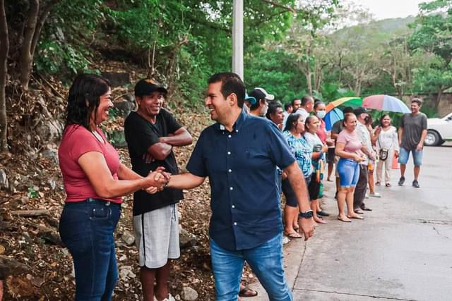 Jorge Sánchez Allec arranca obras en colonia La Noria