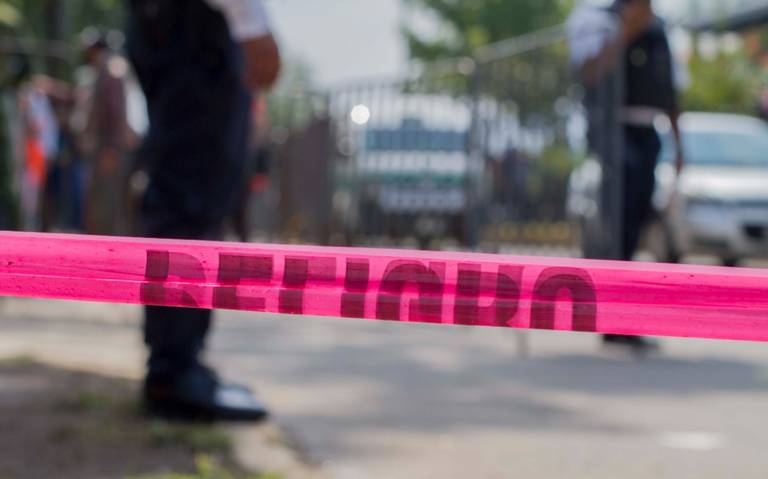 Hallan a dos hombres baleados en la Morelia-Acámbaro; uno fallece