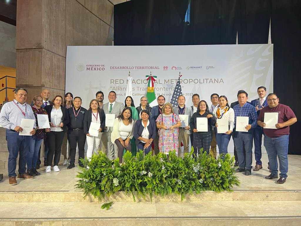 Guerrero recibe premio en el 5° foro nacional metropolitano 2023
