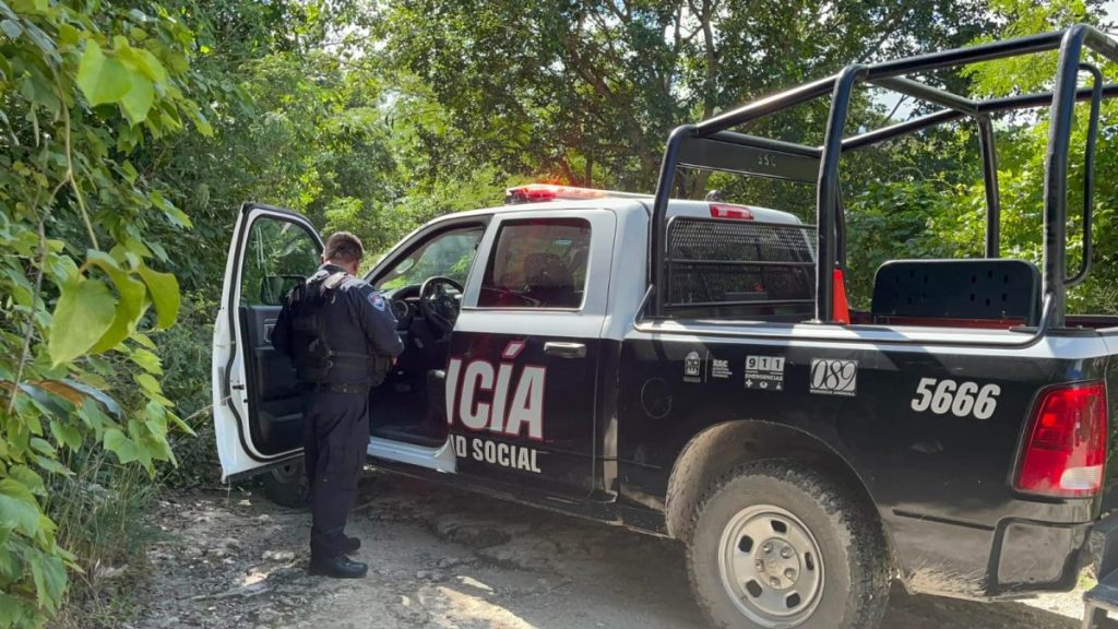 Hallan tres cuerpos; dos decapitados con uniformes de Aguakan, en Cancún