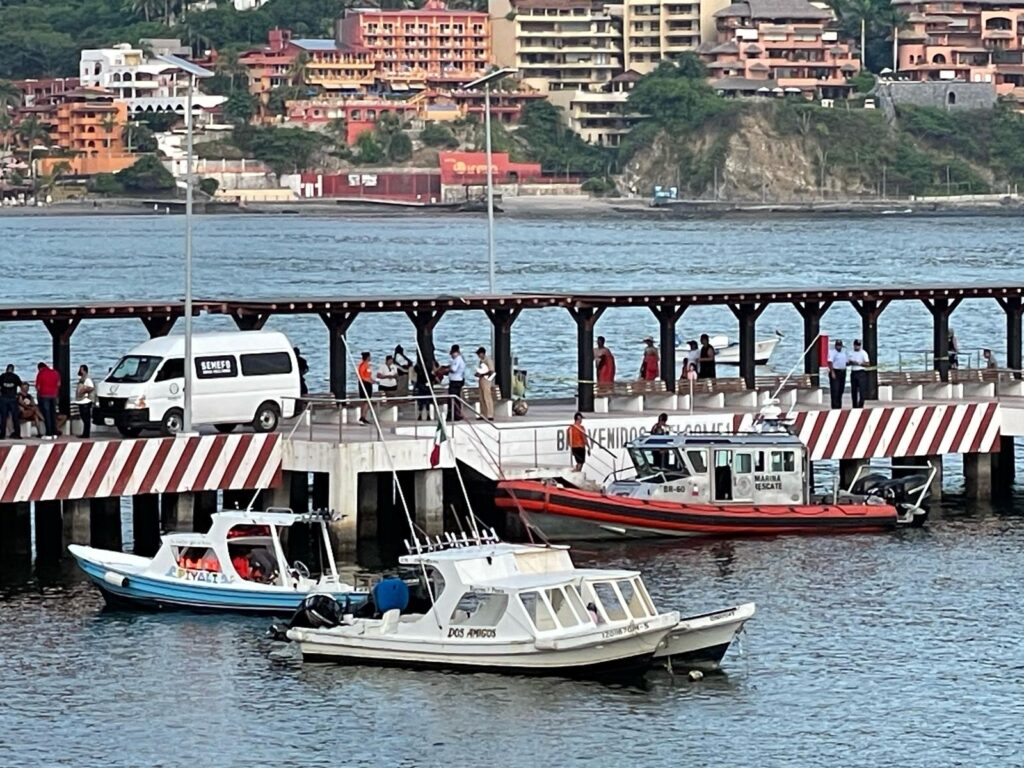 Localizan a turista muerto, tras perderse en el oleaje de La Majahua