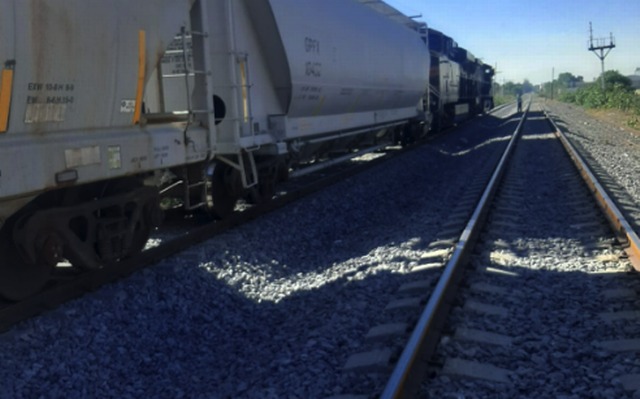 EDOMEX: Joven pierde las piernas al intentar cruzar las vías del tren
