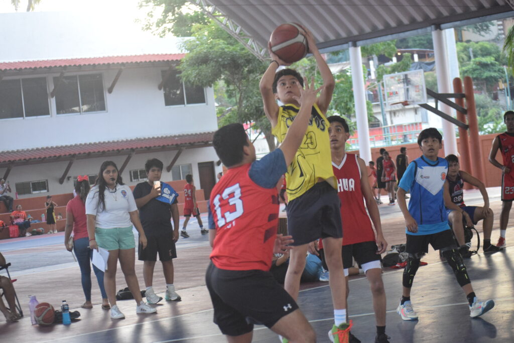 Se está desarrollando con éxito el torneo de basquetbol 3×3