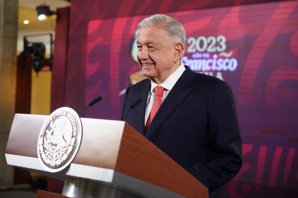 Más de 125 mil familias damnificadas en Acapulco recibirán certificados de propiedad, anuncia AMLO