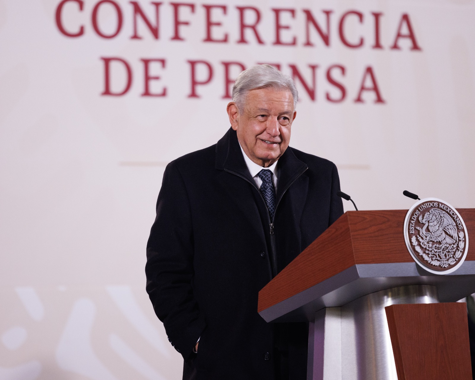 López Obrador propone desaparición de organismos autónomos: INAI, IFT y Cofece