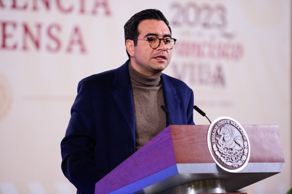 En Acapulco y Coyuca de Benítez… Luego del huracán “Otis” aumentó el número de becarios a 117 mil alumnos