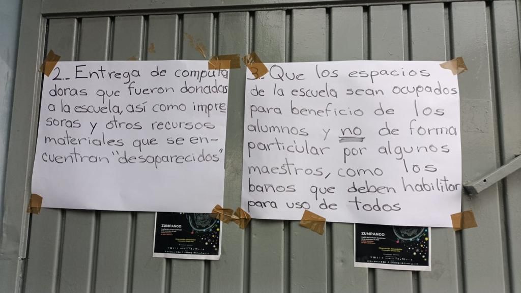 Denuncian padres de alumnos: Directivos de una Secundaria“desaparecieron” computadoras en Zumpango de Neri
